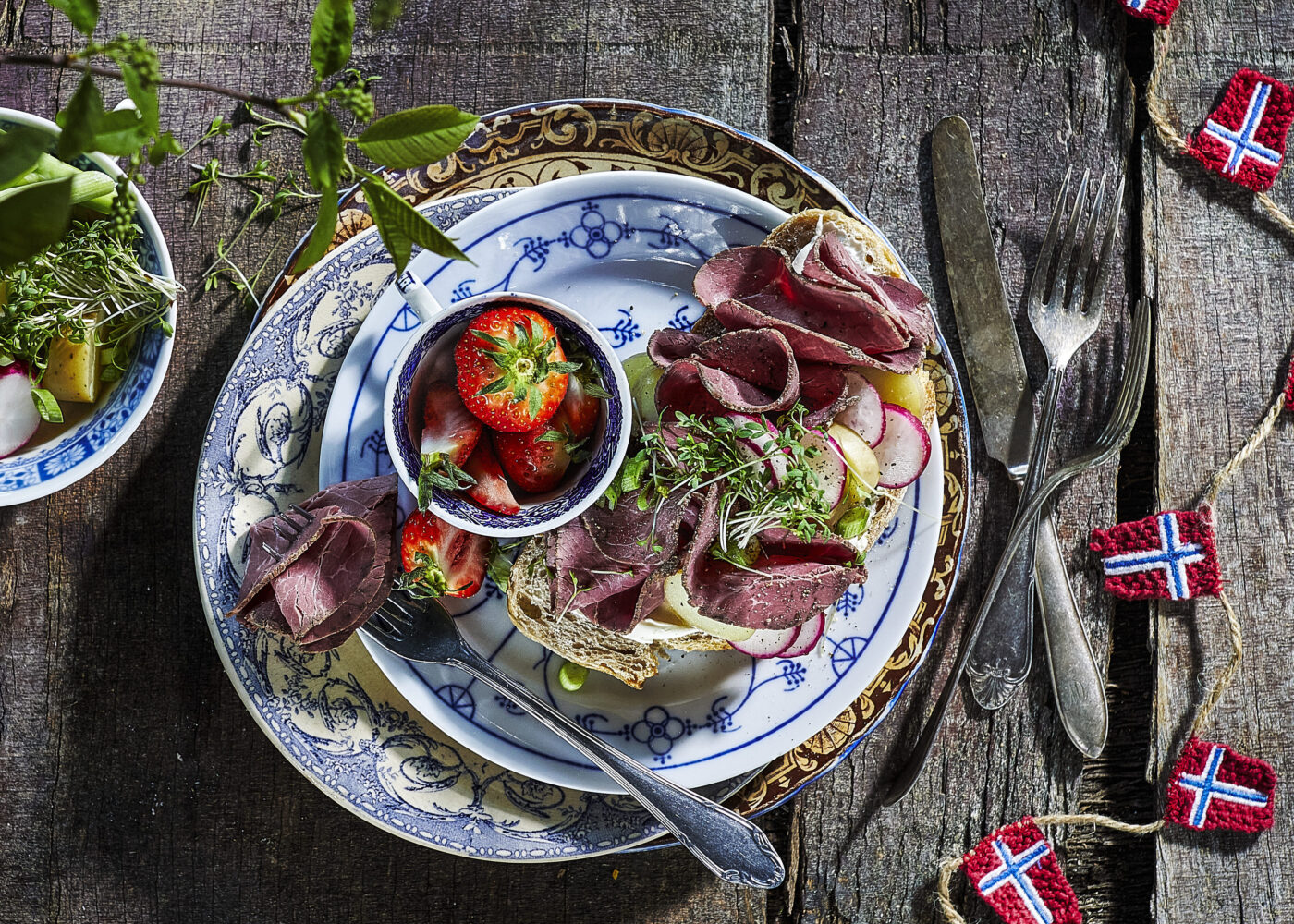 17 mai sandwich med roastbiff og pepperrotkrem