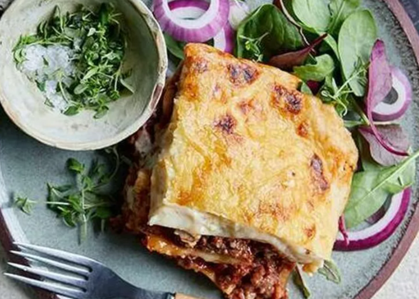 Lasagne med salat