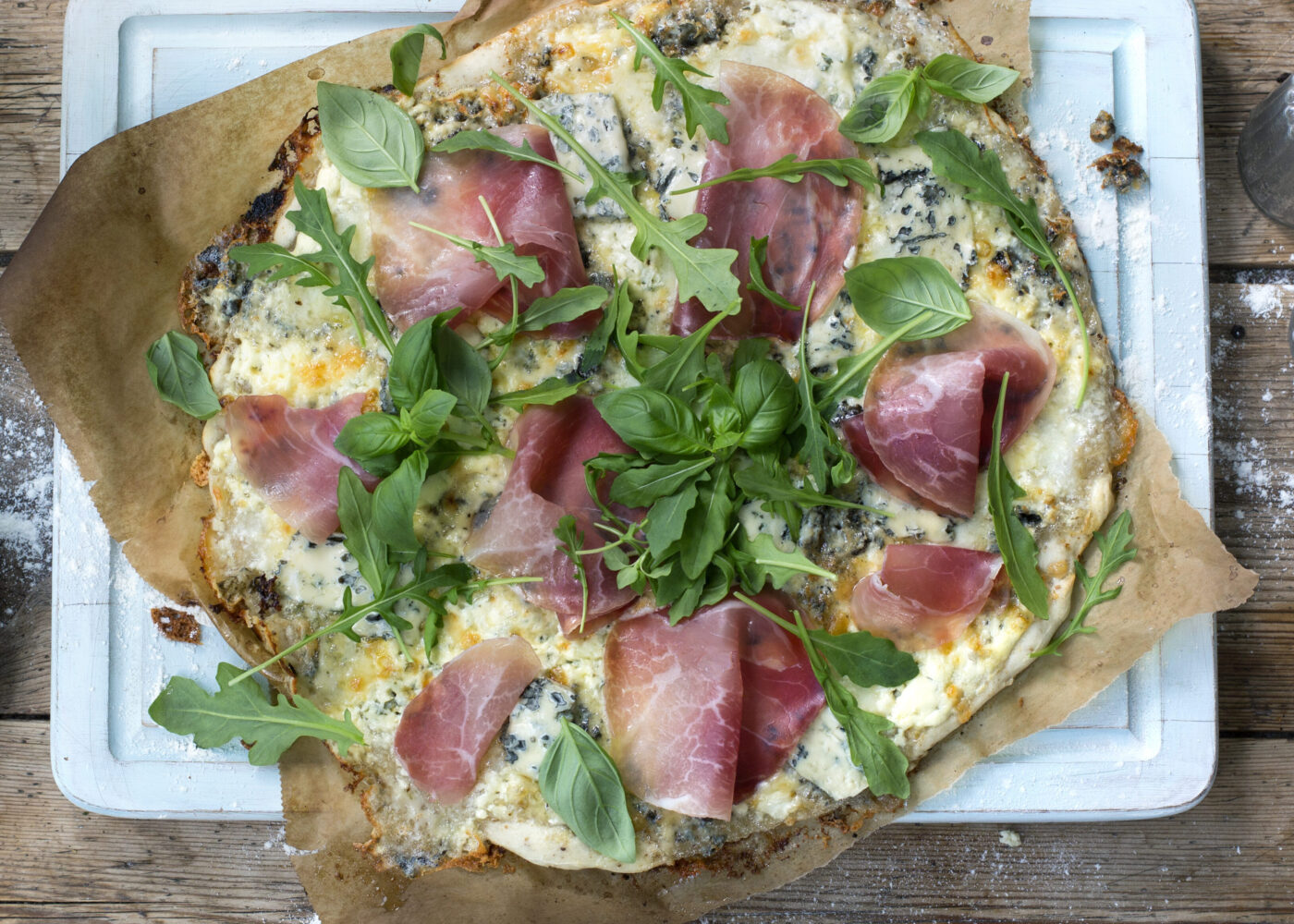 Glutenfri pizza med spekeskinke 44802 1 1