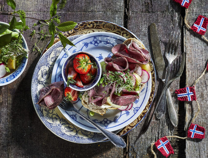 17 mai sandwich med roastbiff og pepperrotkrem