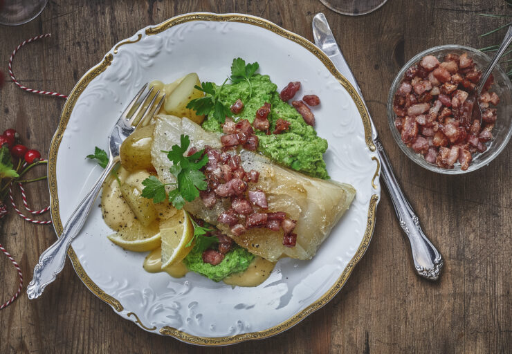 Lutefisk med klassisk tilbehør