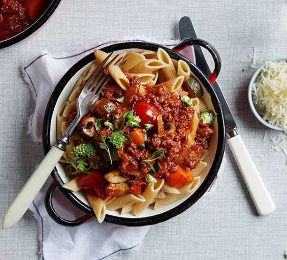 Pasta penne med kjøttsaus