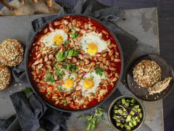 Shakshuka tomatpolsegryte med speilegg